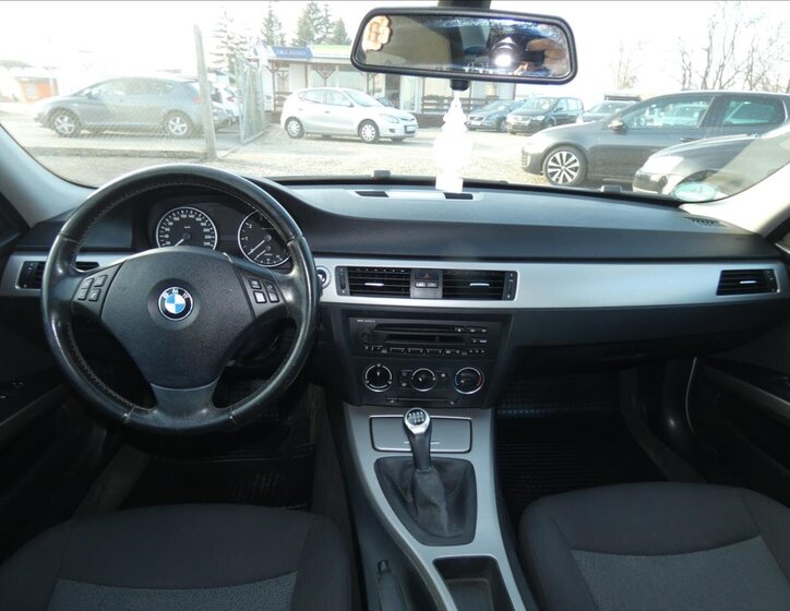 BMW Řada 3 Sedan / Limuzína 2,0 l 95 kw