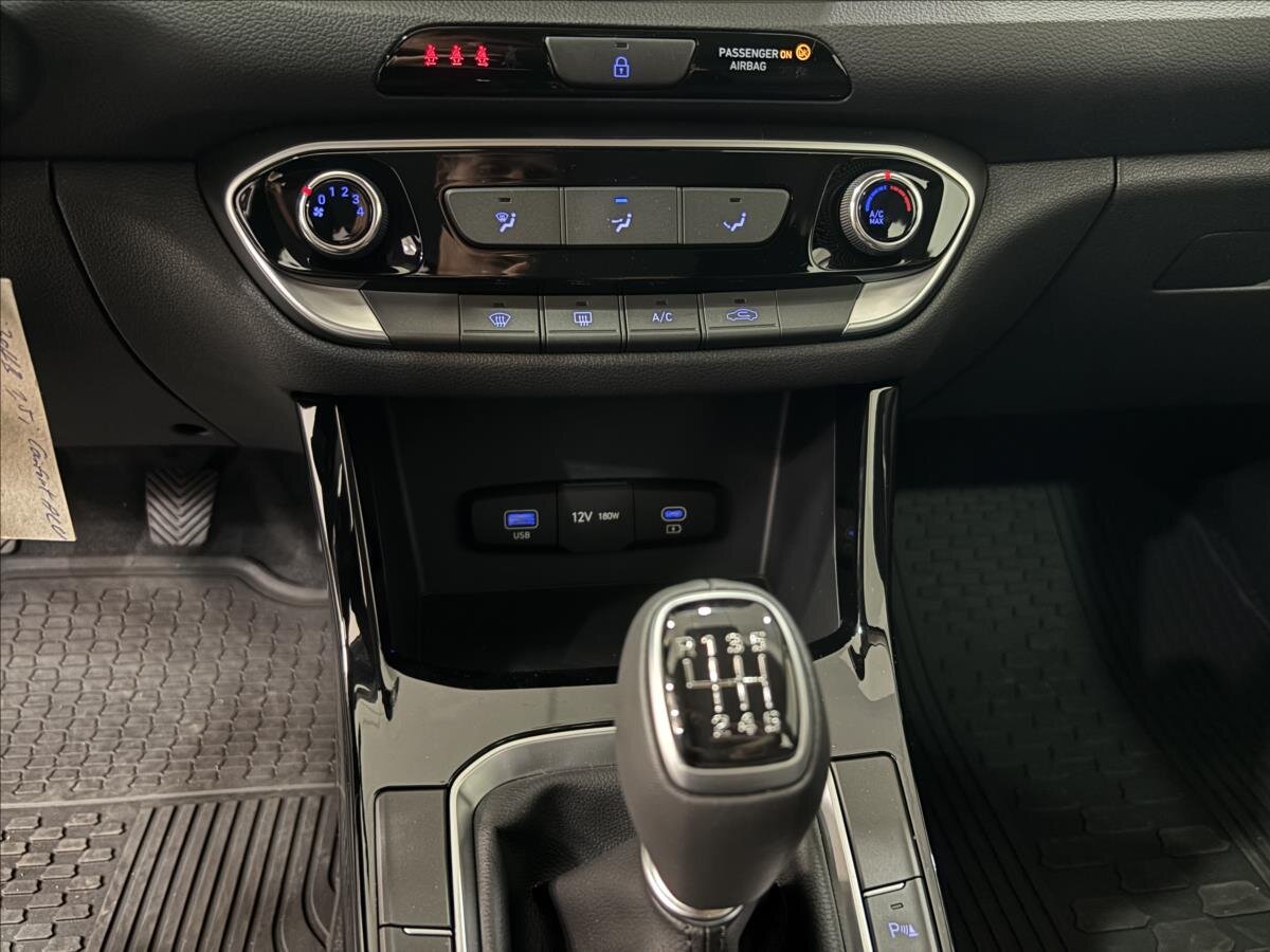 Hyundai i30 Hatchback 1,5 l 70 kw