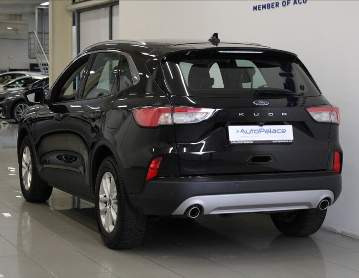 Ford Kuga SUV 1,5 l 88 kw