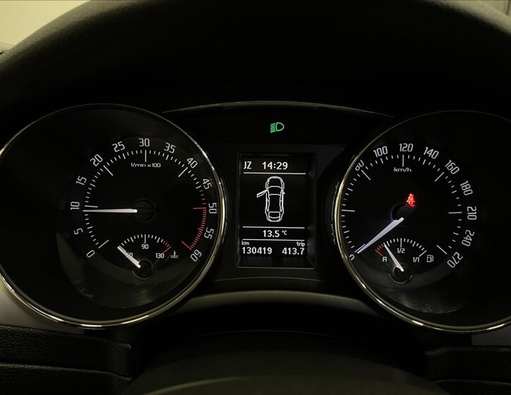 Škoda Superb Liftback 2,0 l 103 kw