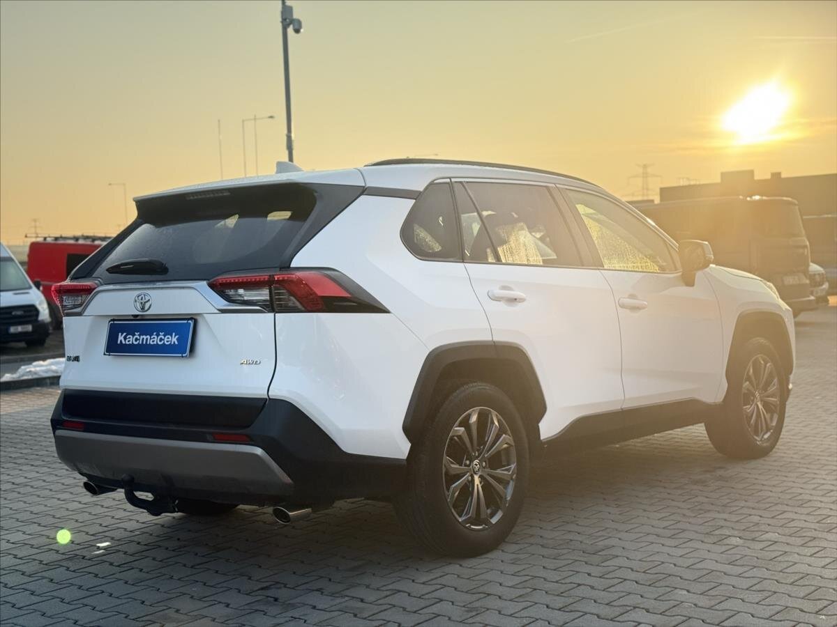 Toyota RAV4 Kombi 2,0 l 129 kw