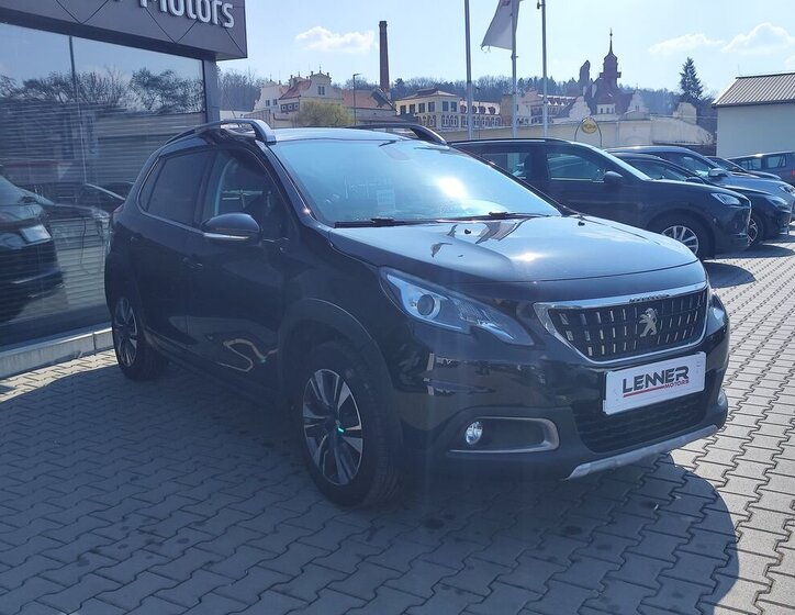 Peugeot 2008 SUV / Terénní 1,2 l 81 kw