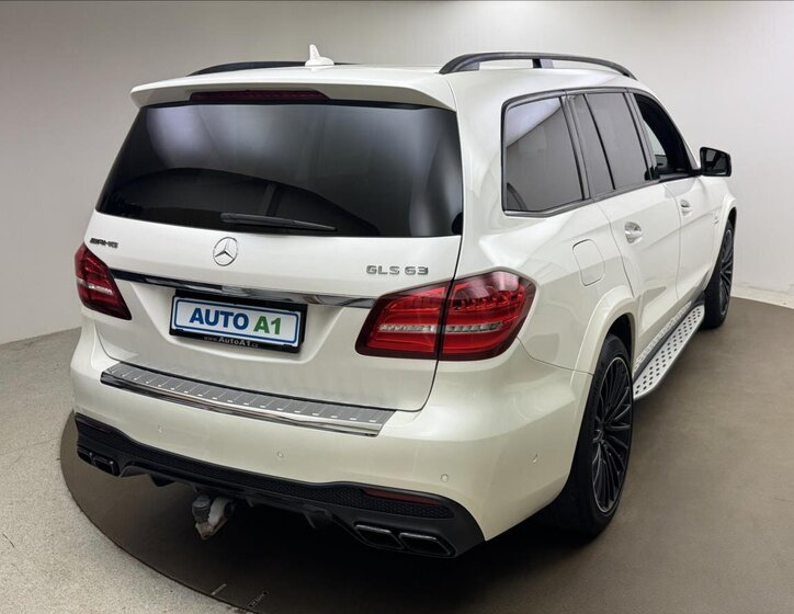 Mercedes-Benz GLS SUV / Terénní 5,5 l 430 kw