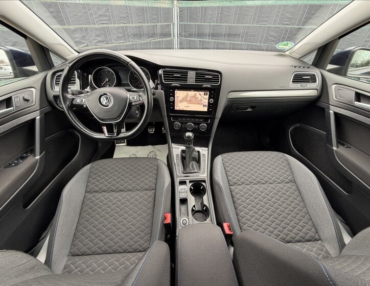 Volkswagen Golf Hatchback 999,0 85 kw