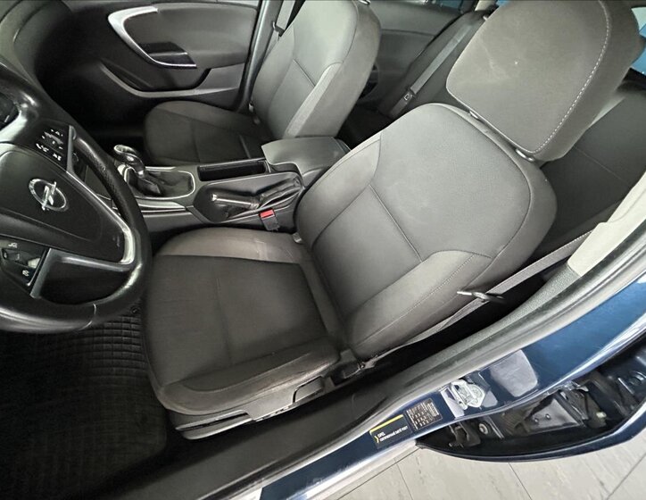 Opel Insignia Kombi 2,0 l 96 kw