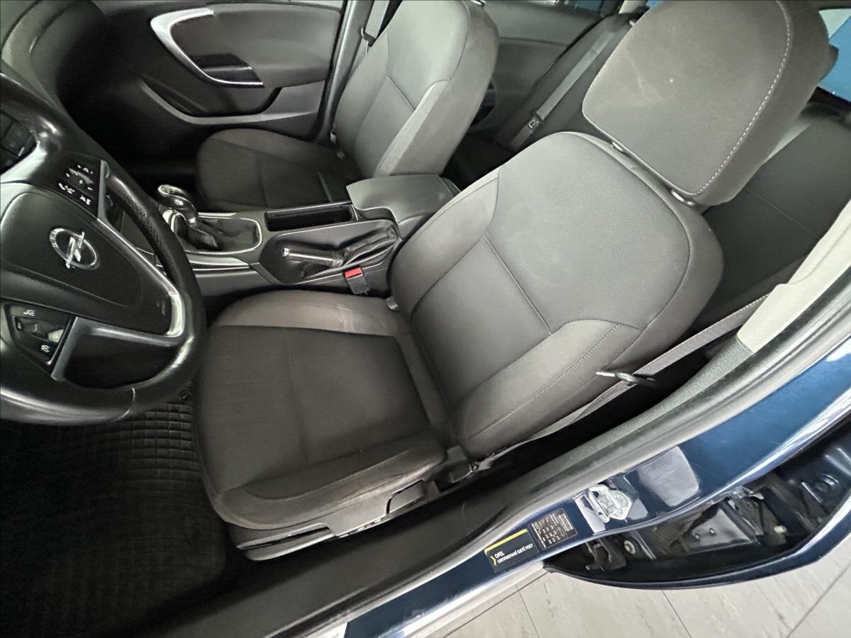 Opel Insignia Kombi 2,0 l 96 kw