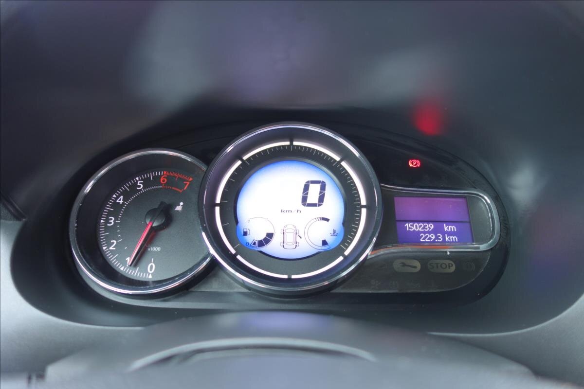 Renault Fluence Sedan / Limuzína 1,6 l 82 kw