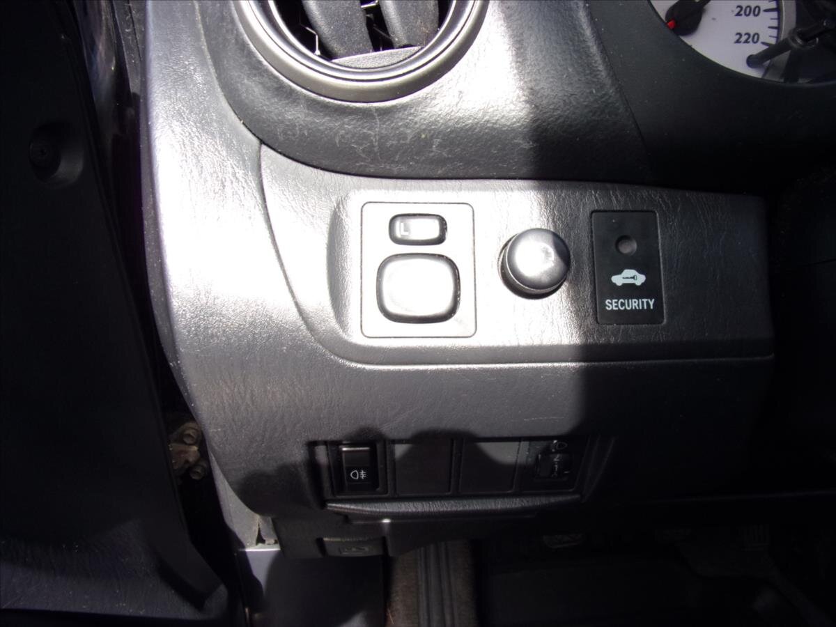 Toyota RAV4 Skříň 2,0 l 110 kw