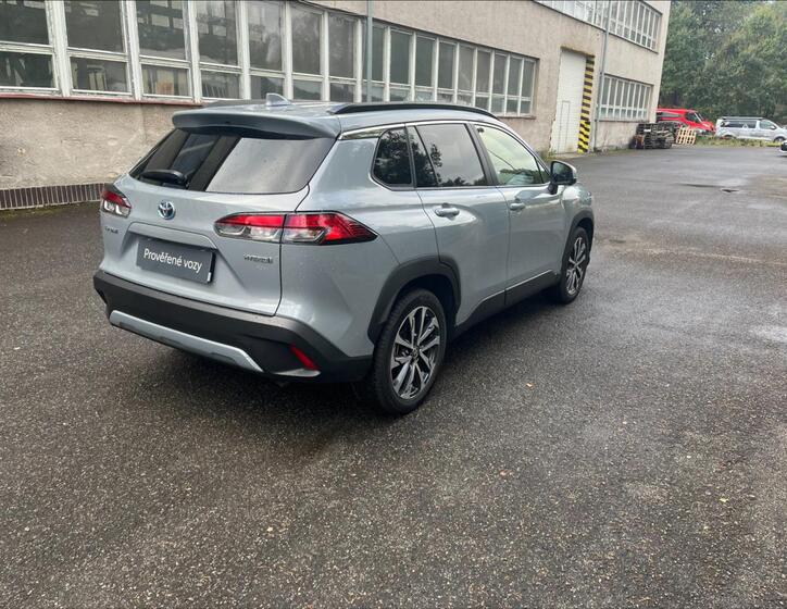 Toyota Corolla Cross 5