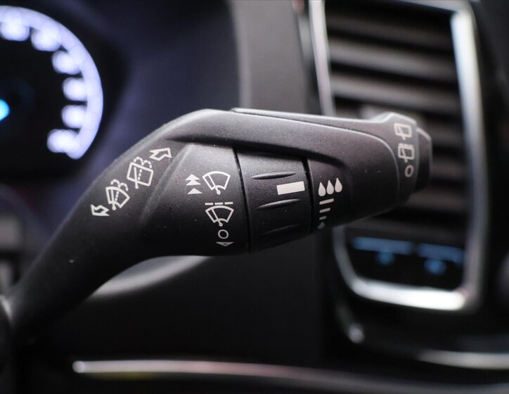 Ford Tourneo Custom Kombi 2,0 l 125 kw