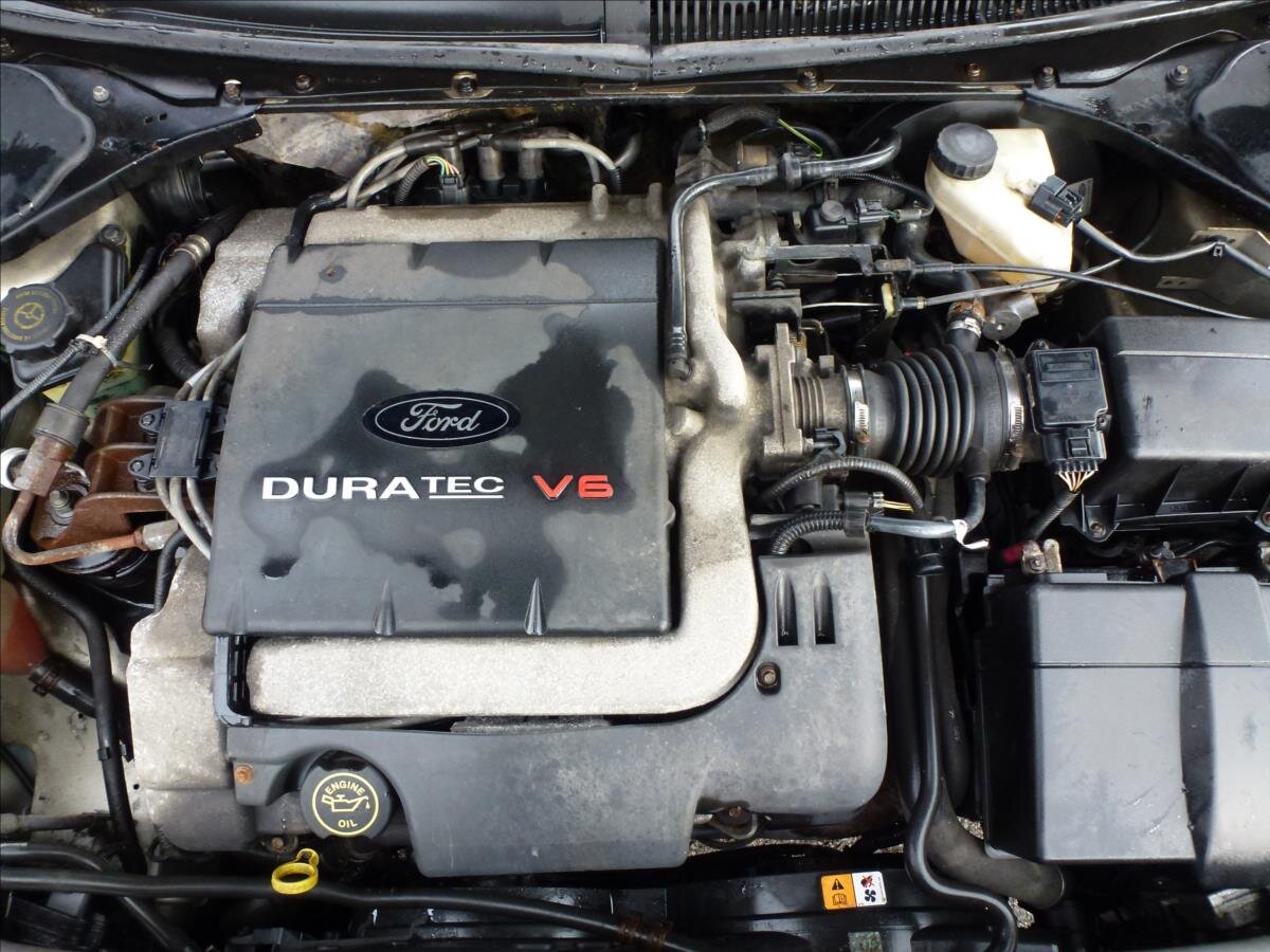 Ford Mondeo Sedan / Limuzína 2,5 l 125 kw