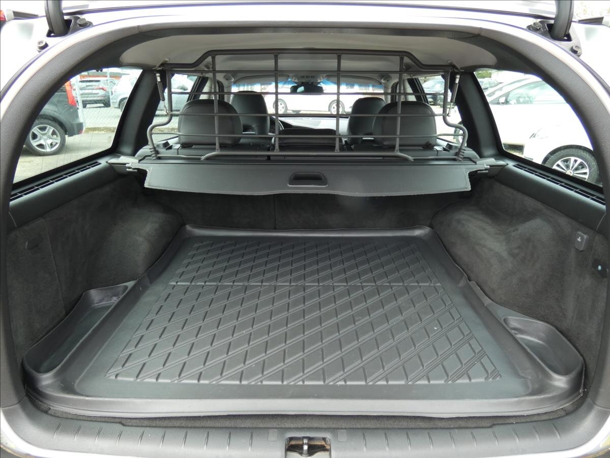 Volvo XC70 Kombi 2,4 l 136 kw