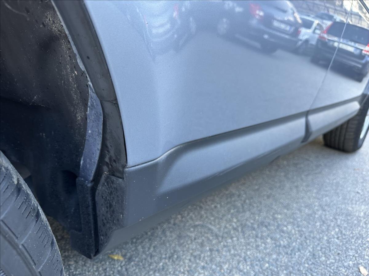 Land Rover Freelander SUV / Terénní 2,2 l 112 kw