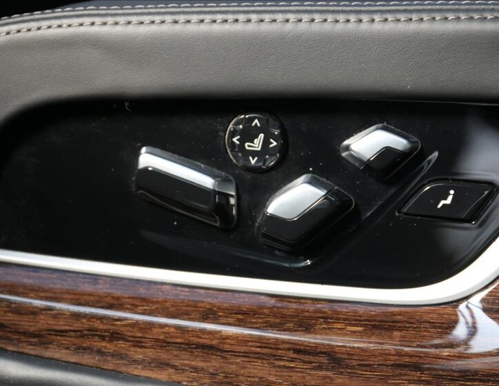 BMW Řada 7 Sedan / Limuzína 3,0 l 294 kw