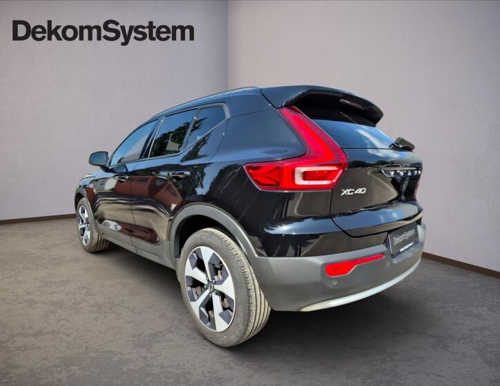 Volvo XC40 4