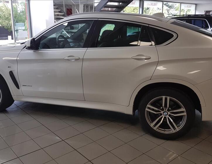 BMW X6 4