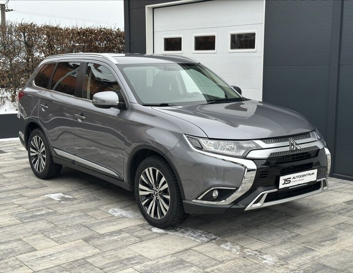 Mitsubishi Outlander SUV 2,0 l 110 kw