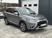 Mitsubishi Outlander SUV 2,0 l 110 kw