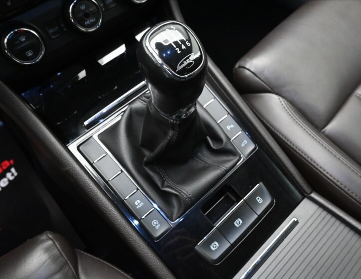 Škoda Superb Kombi 2,0 l 110 kw