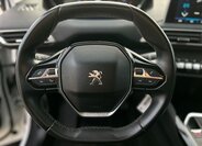 Peugeot 3008 SUV 1,5 l 96 kw