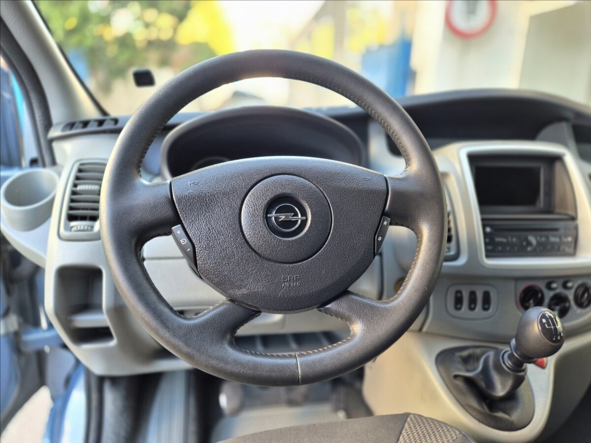 Opel Vivaro Kombi 2,5 l 107 kw