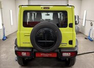 Suzuki Jimny SUV 1,5 l 75 kw