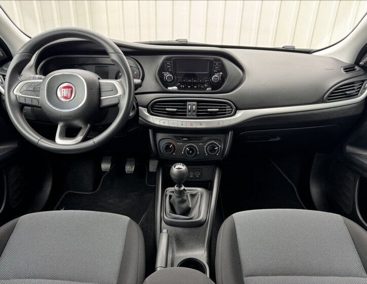 Fiat Tipo Sedan / Limuzína 1,4 l 70 kw