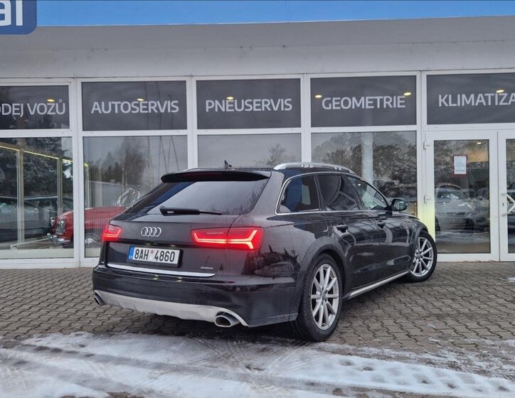 Audi A6 Allroad Kombi 3,0 l 235 kw