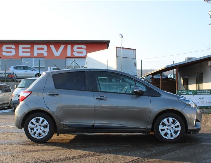 Toyota Yaris Hatchback 1,5 l 82 kw