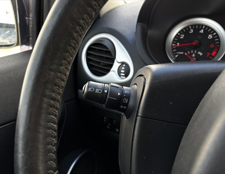 Renault Clio Kombi 1,1 l 74 kw