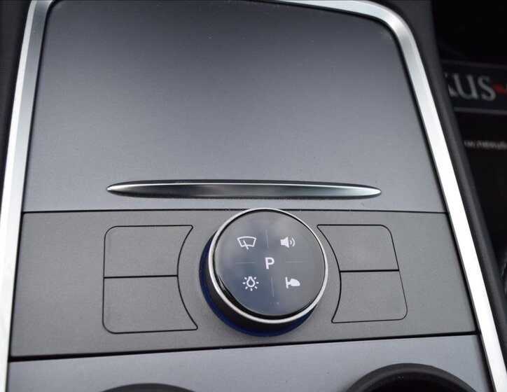 Tesla Model 3 Sedan / Limuzína 0,0 377 kw