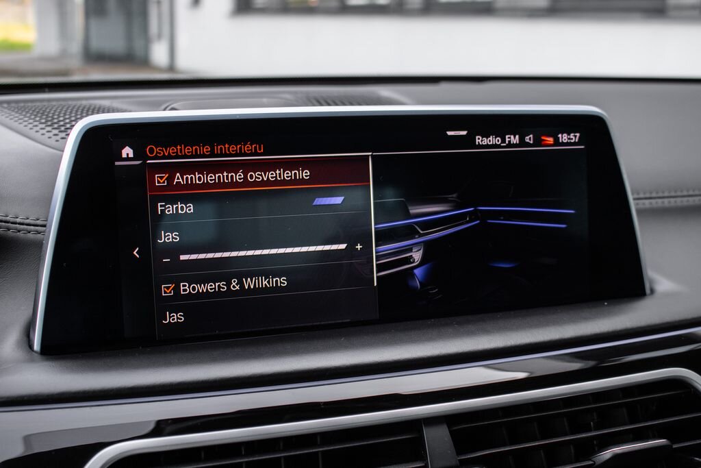 BMW Řada 7 Sedan 3,0 l 294 kw