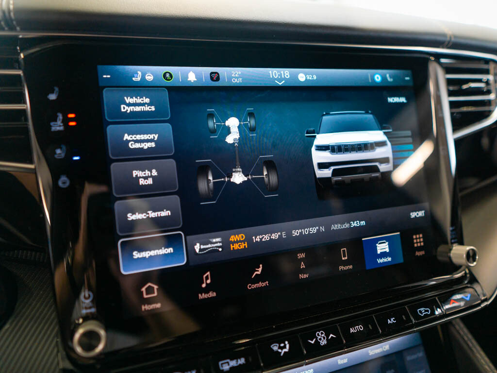 Jeep Grand Wagoneer SUV / Terénní 6,4 l 351 kw