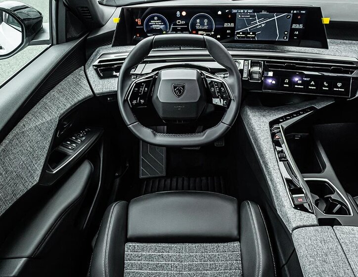 Peugeot 5008 SUV / Terénní 1,2 l 107 kw