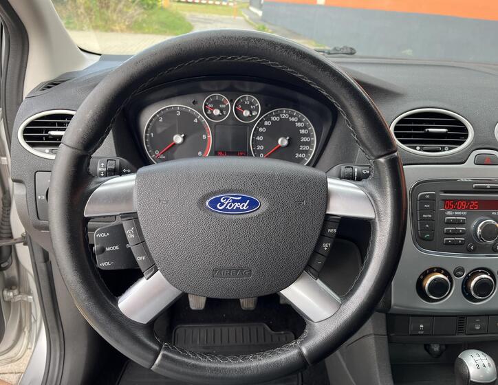 Ford Focus 22