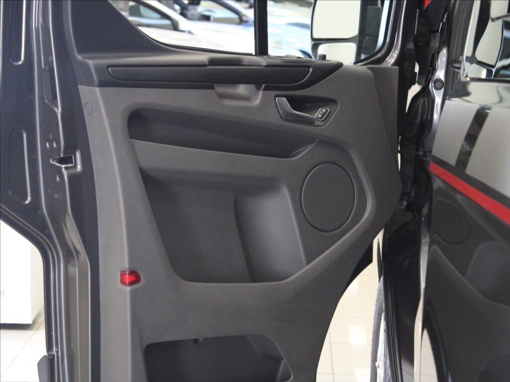 Ford Tourneo Custom MPV 2,0 l 110 kw