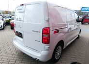 Toyota ProAce 9