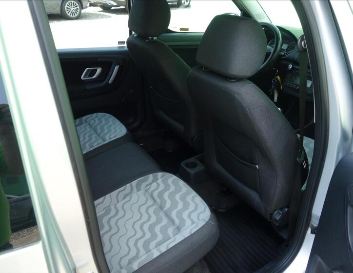 Škoda Roomster 17
