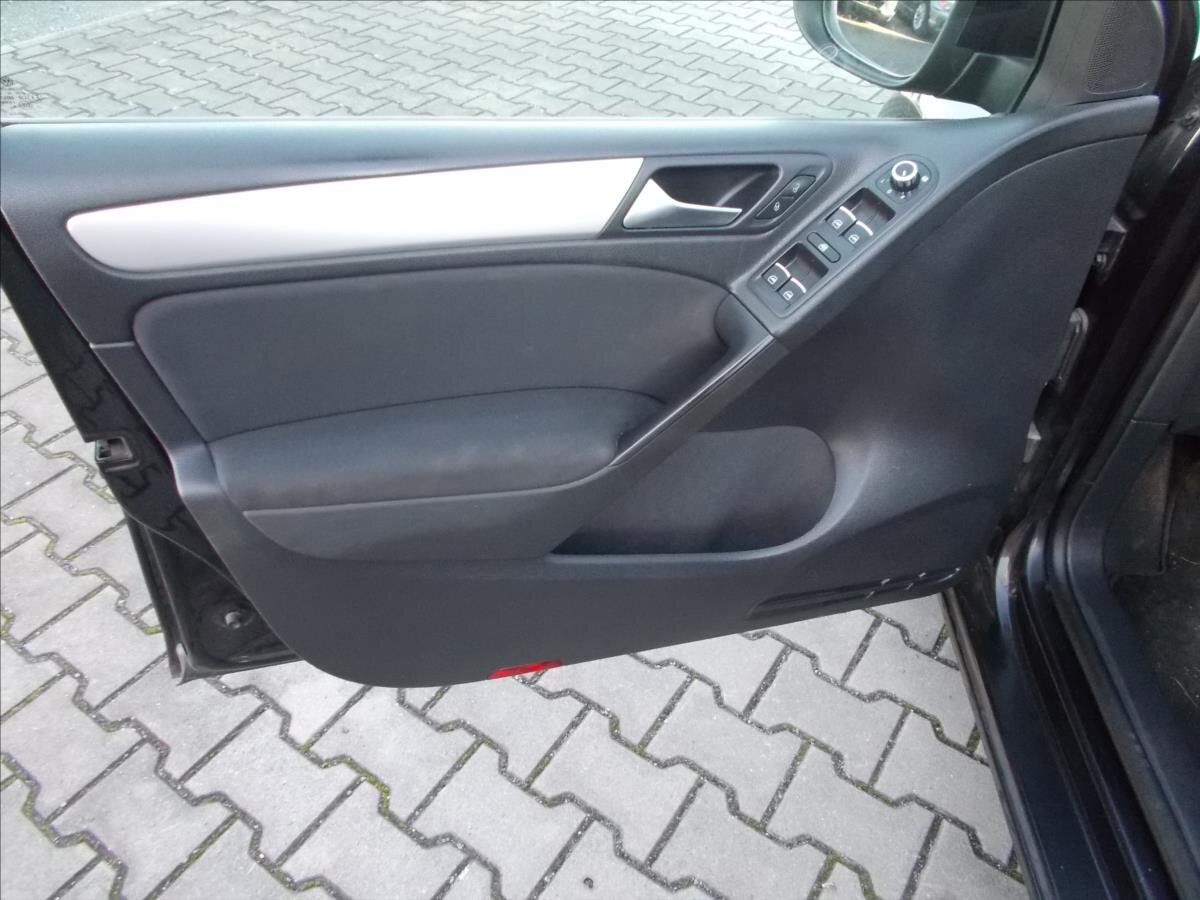 Volkswagen Golf Hatchback 1,4 l 90 kw