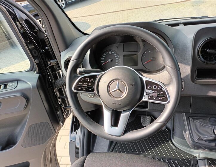 Mercedes-Benz Sprinter Ostatní 3,0 l 140 kw