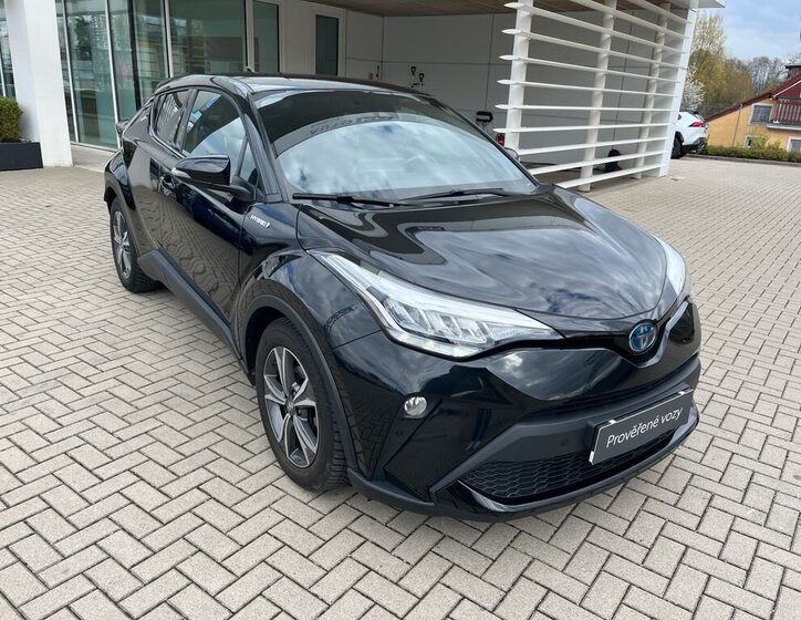 Toyota C-HR SUV / Terénní 1,8 l 72 kw