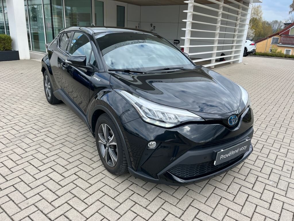 Toyota C-HR SUV / Terénní 1,8 l 72 kw