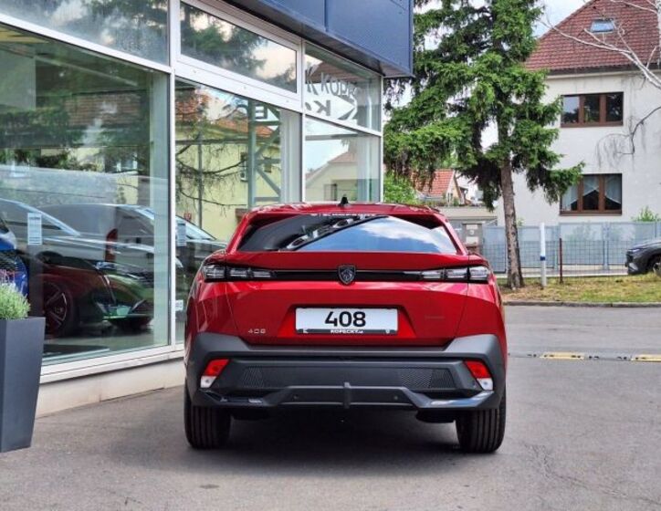 Peugeot 408 7