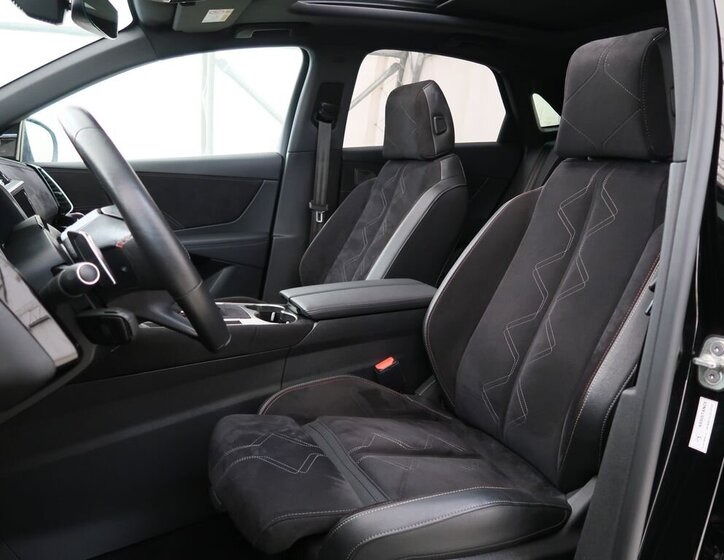 DS Automobiles DS7 Crossback SUV / Terénní 1,6 l 147 kw