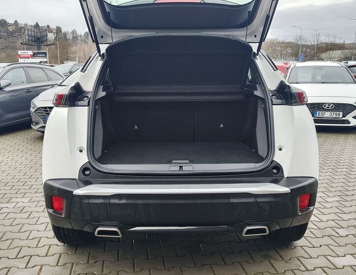 Peugeot 2008 SUV 1,2 l 96 kw