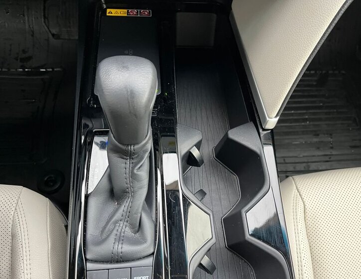 Toyota Camry Sedan 2,5 l 137 kw