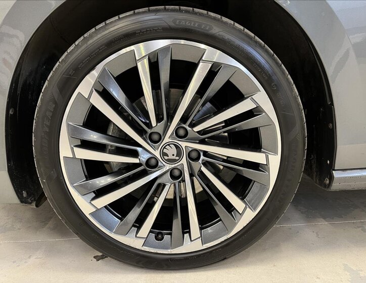 Škoda Superb Kombi 2,0 l 110 kw