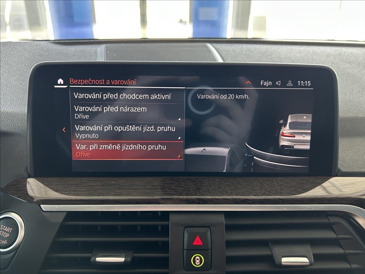 BMW X4 SUV / Terénní 2,0 l 140 kw