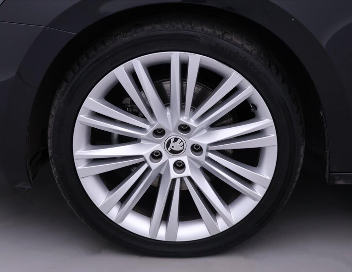 Škoda Superb 42