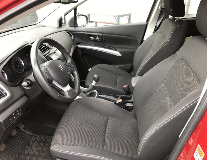 Suzuki SX4 S-Cross SUV / Terénní 1,4 l 95 kw